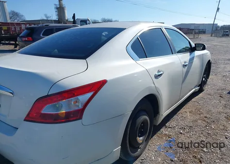 2011 Nissan Maxima 3.5 S z USA, uszkodzony, nr VIN 1N4AA5AP2BC863237